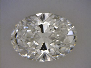 1.09克拉E VS1椭圆形钻石与蝴蝶结