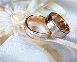 wedding rings symbolizing love