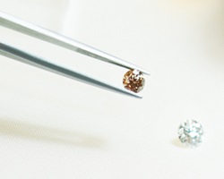 grading fancy colored diamonds